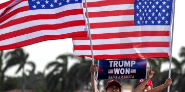 El registro del FBI a la casa de Trump mantiene en vilo a la política de EE.UU.