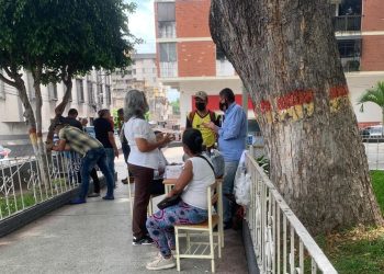 Fundasalud realiza jornada de vacunación en la Plaza Bolívar de Valera
