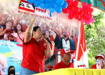 Angie Quintana: La unidad revolucionaria prevalecerá en el proceso de renovación de bases del Psuv