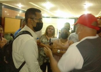 Sector uno de El Milagro protestó por falta de luz y mal estado de las calles