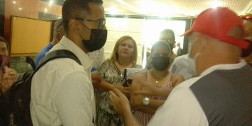 Sector uno de El Milagro protestó por falta de luz y mal estado de las calles