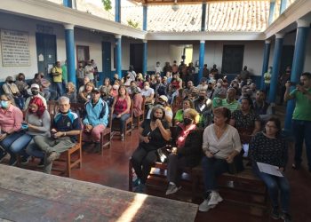 Gobierno cacarea que no hay dinero para maestros y demás trabajadores    