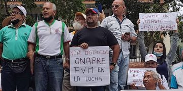 Maestros aseguran no retornar a clases hasta que no se honre el compromiso de pago