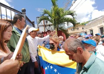 Gremio docente solicita al Consejo Legislativo se pronuncien por sus deudas laborales 
