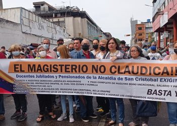 Docentes advierten que iniciarán las manifestaciones de calle ante los oídos sordos del gobierno 