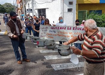 Táchira | Con ollas vacías protestaron los trabajadores de la salud