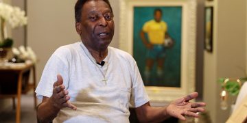 Pelé desmiente rumores sobre su estado de salud y afirma que está «muy bien»