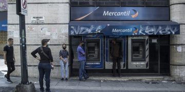 Bancos elevan a 500 bolívares los retiros por cajero