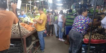 Comerciantes de Ciudad Bendita fijan precios a tasa BCV pero no pueden contener aumento de los productos
