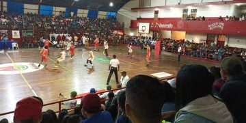 Multitudinaria asistencia se mantiene en juegos de basquetbol realizados en Boconó