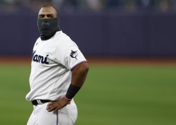 Jesús Aguilar deja los Marlins de Miami