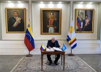 Venezuela revisa con ONU «medidas de protección» en área humanitaria