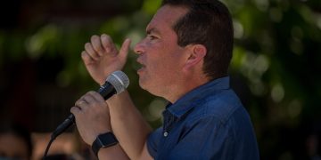 Primero Justicia pide dolarizar salarios