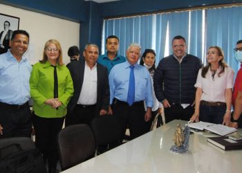 Colegio de abogados juramentó nueva comisión electoral 