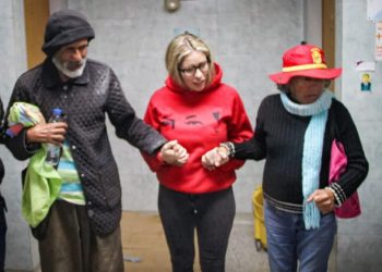 Primera dama atiende personas en situación de calle
