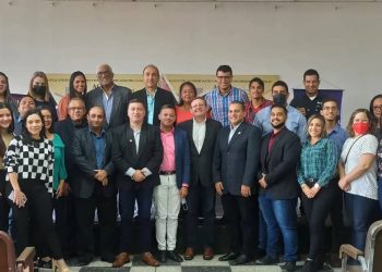 Dan inicio a certificación para emprendedores: «Impulsa tu propio negocio»