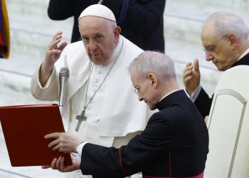 El papa Francisco alerta de que aún existe el riesgo de guerra nuclear