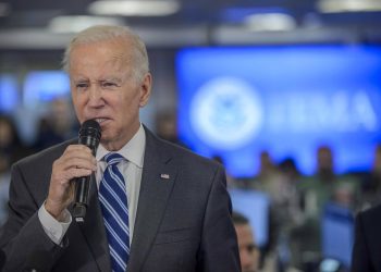 Biden declara zona de desastre los territorios afectados por el huracán Ian en Florida