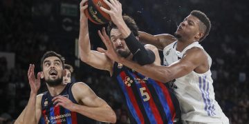 El Real Madrid gana su novena Supercopa y se apunta el primer clásico (89-83)