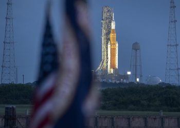 Suspenden el lanzamiento de Artemis I por una fuga de combustible