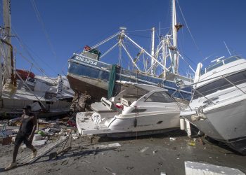 La «zona cero» del huracán Ian parece un campo de batalla