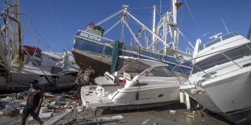La «zona cero» del huracán Ian parece un campo de batalla