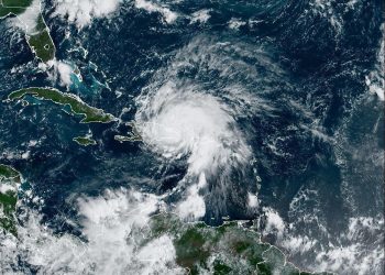Fiona dejó Puerto Rico y azota ahora a República Dominicana