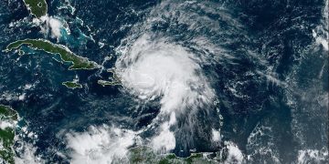 Fiona dejó Puerto Rico y azota ahora a República Dominicana