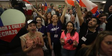 Chile rechaza con un aplastante 62,2 % la propuesta de nueva Constitución