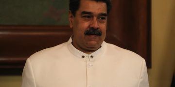 Maduro recibe al ministro de Comercio colombiano para profundizar su cooperación