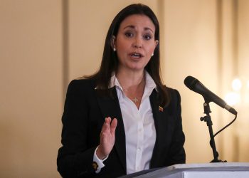 María Corina Machado pide a la CIDH reconocer el derecho al voto de migrantes venezolanos