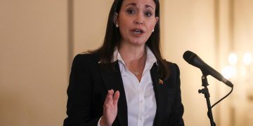 María Corina Machado pide a la CIDH reconocer el derecho al voto de migrantes venezolanos