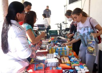 Alcaldesa Angie Quintana inaugura Feria Escolar regreso a clase