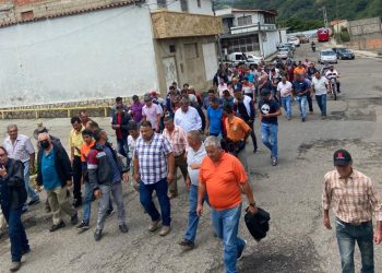 Táchira | Alza del dólar afectó la economía de ferieros y productores de la montaña 