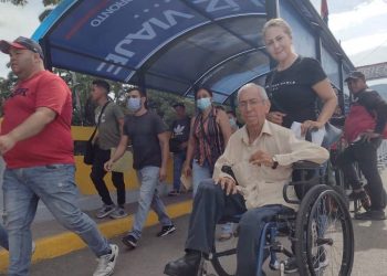 Walter Márquez exige apertura total: paso peatonal en la frontera es un «crimen de lesa humanidad»
