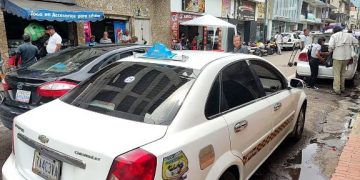 Frontera | Taxistas y mototaxistas mantienen vivas sus esperanzas de ver el paso vehicular activo 