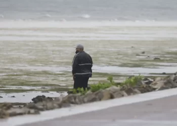 Ian sigue «atacando» la Florida y se dirige al centro con categoría 3