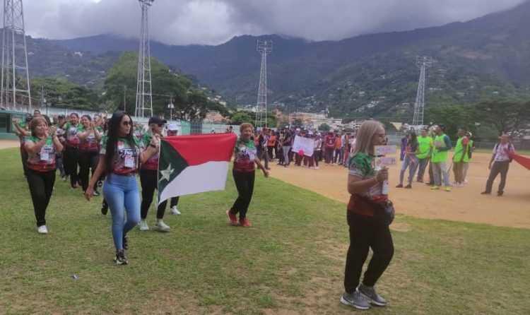 La delegación local encabezó el desfile de los Juegos Nacionales de Salud Trujillo Capital 2022 