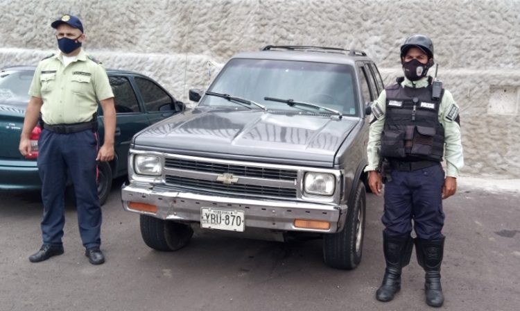 Policía Municipal de San Cristóbal recupera vehículo solicitado por robo
