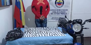 Policía Estadal detiene a hombre con 329 envoltorios de marihuana