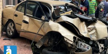 Accidente de tránsito en Carmona deja varias personas lesionadas