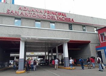 Embajador de Venezuela en Colombia se reunió en el Táchira con autoridades fronterizas