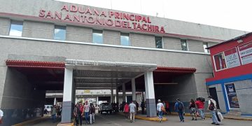 Embajador de Venezuela en Colombia se reunió en el Táchira con autoridades fronterizas