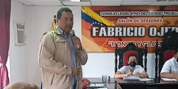 Emilio Fajardo rechazó en el CLET el pago fraccionado de aguinaldos y exigió aumento salarial para los trabajadores