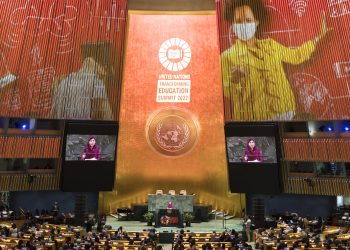 La ONU a los talibanes: «Levanten restricciones a la educación de las niñas»