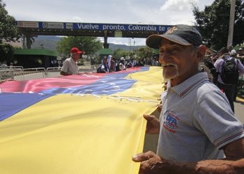 Colombia y Venezuela reabren la frontera común cerrada hace siete años