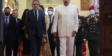 Venezuela y Colombia trabajan en comisiones técnicas para reabrir la frontera