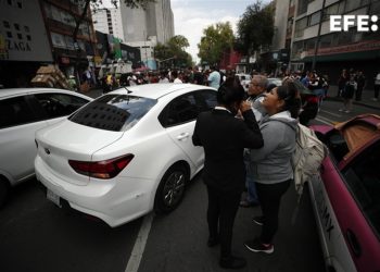 Un sismo de magnitud 7,4 sacude el centro de México