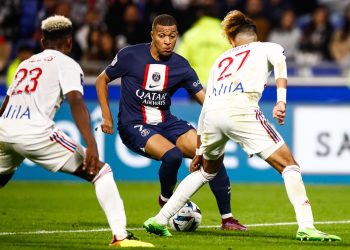 Mbappé se borra de sesión de fotos de Francia por desacuerdo con patronicio