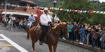 Zea disfrutó de su cabalgata Ferial 2022